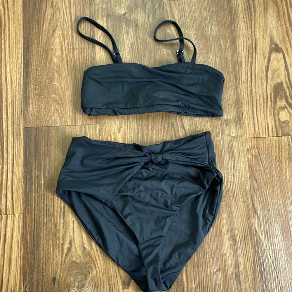 Dippin’ Daisy’s black swimsuit